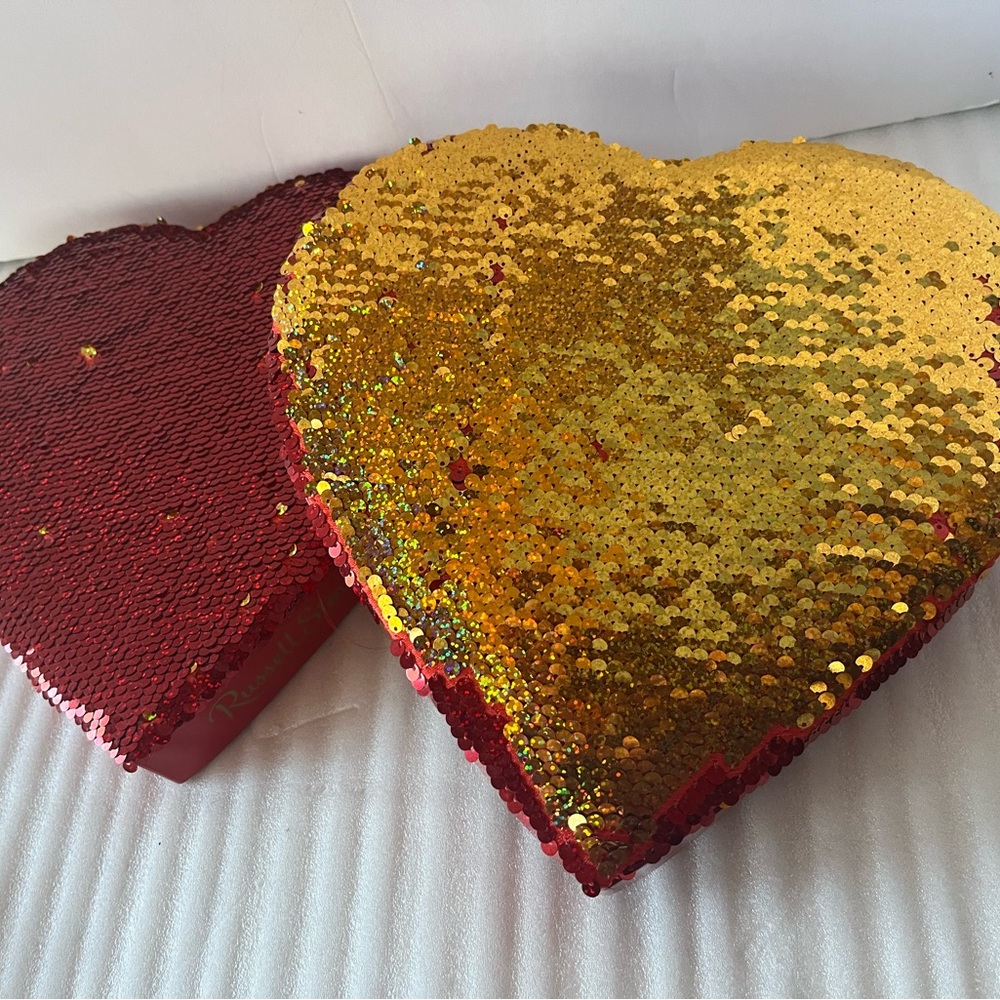 Large Glittery Sequined Heart Shaped Boxes Chocolate Candy boxes Storage boxes